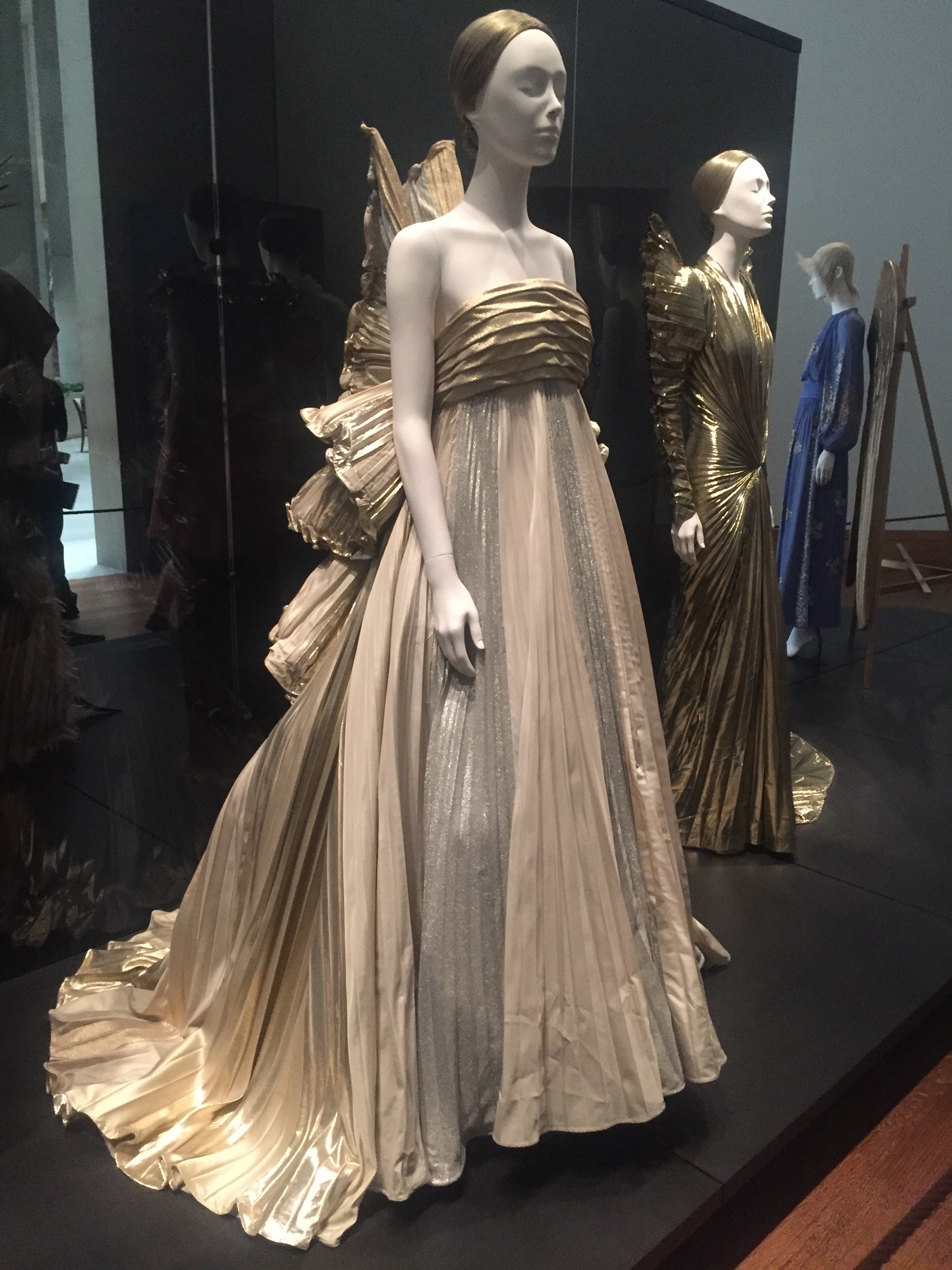 Heavenly Bodies: Fashion and The Catholic Imagination Exhibition At The ...