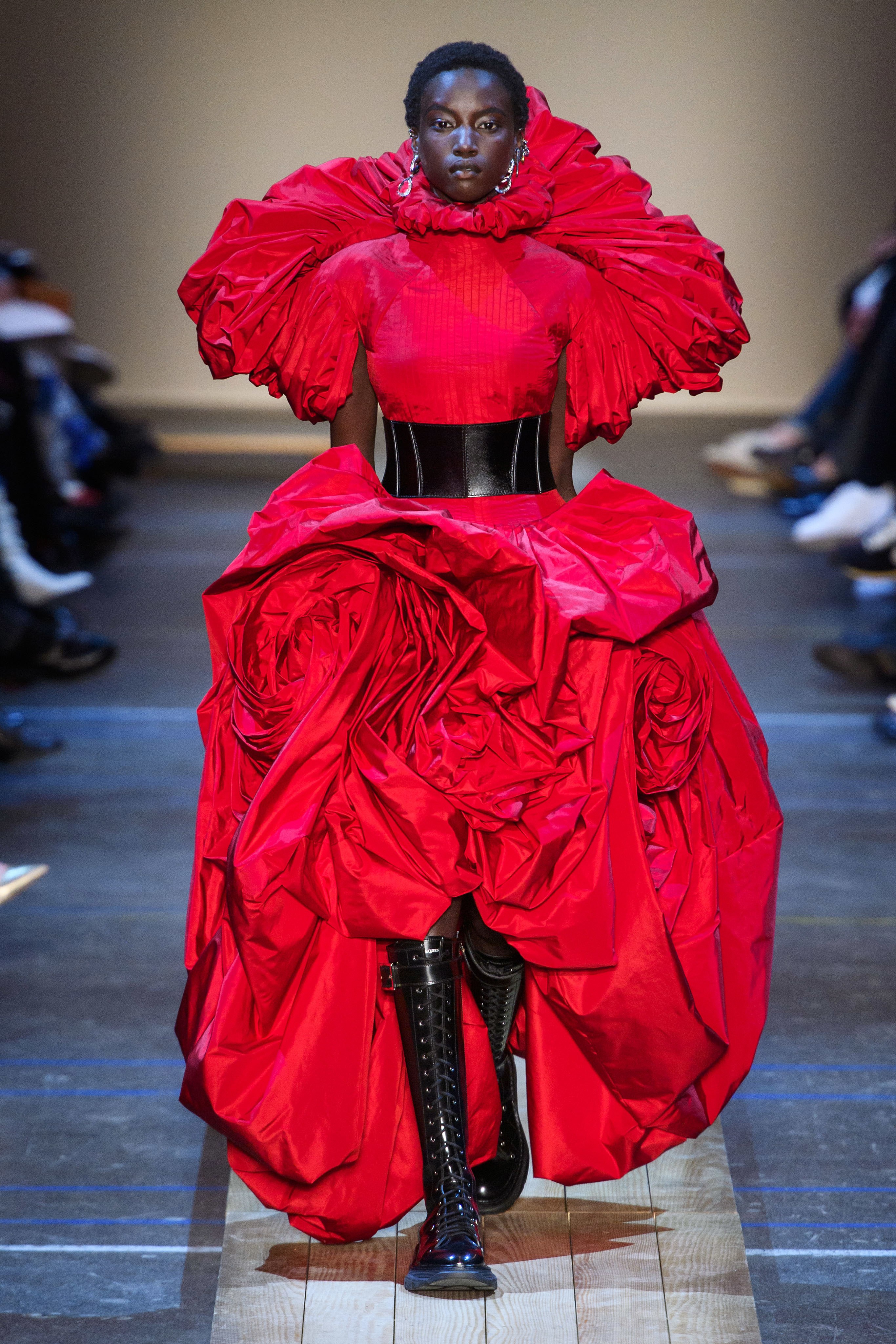 Fresh Off The Runway: Alexander McQueen Fall 2019 RTW – Getting Gorjess